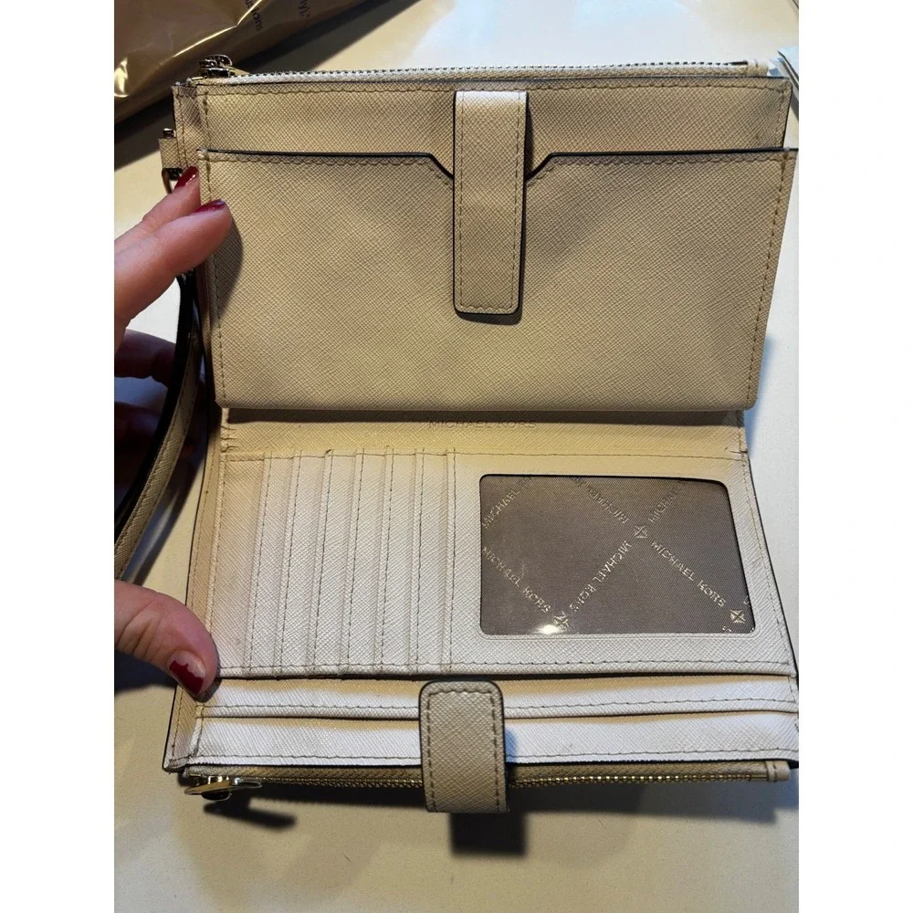 Michael Kors‎ Wristlet Clutch Wallet cream Saffiano Leather Zip Around Strap